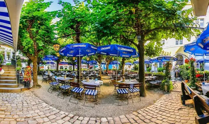 Restaurante e Biergarten Löwenbräu em Baden Baden