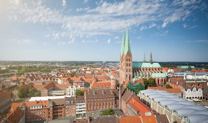 Lübeck a 67,9 km de Hamburgo
