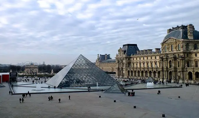 Louvre em Paris