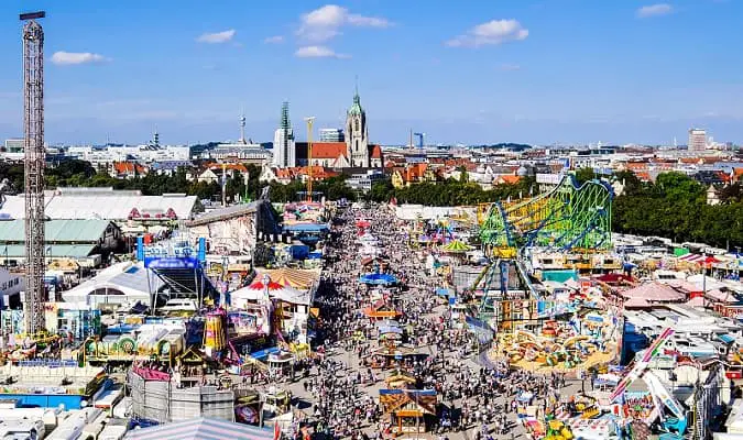 O Oktoberfest na verdade começa em Setembro
