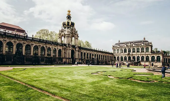 O Lindo Complexo de Museus Zwinger em Dresden